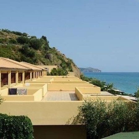 Villaggio Club La Maree Pisciotta Exterior photo